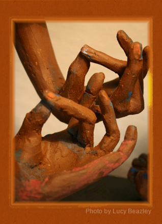 statue hands